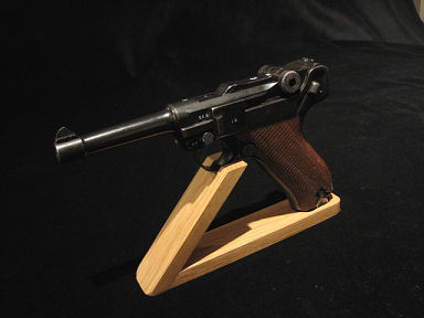 Display Stand Luger.Ref.#LPS1